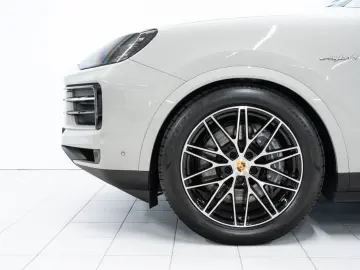 PORSCHE Cayenne E-Hybrid