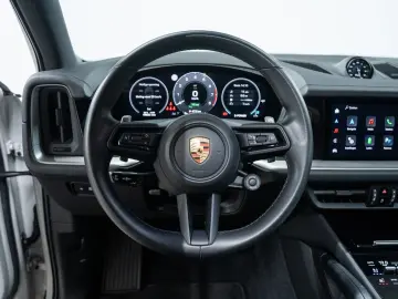 PORSCHE Cayenne E-Hybrid