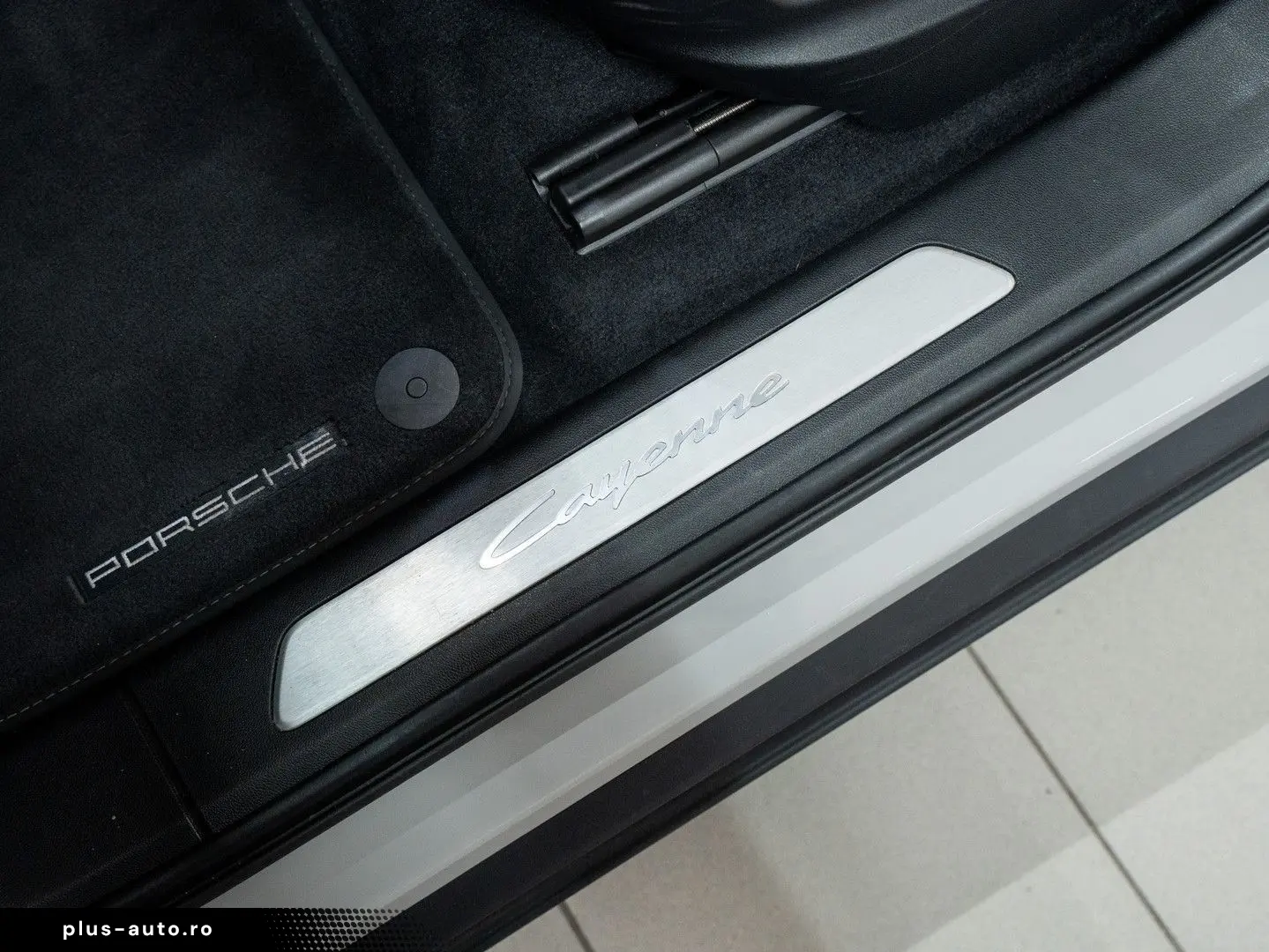 PORSCHE Cayenne E-Hybrid