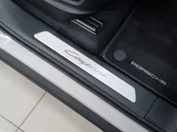 PORSCHE Cayenne E-Hybrid