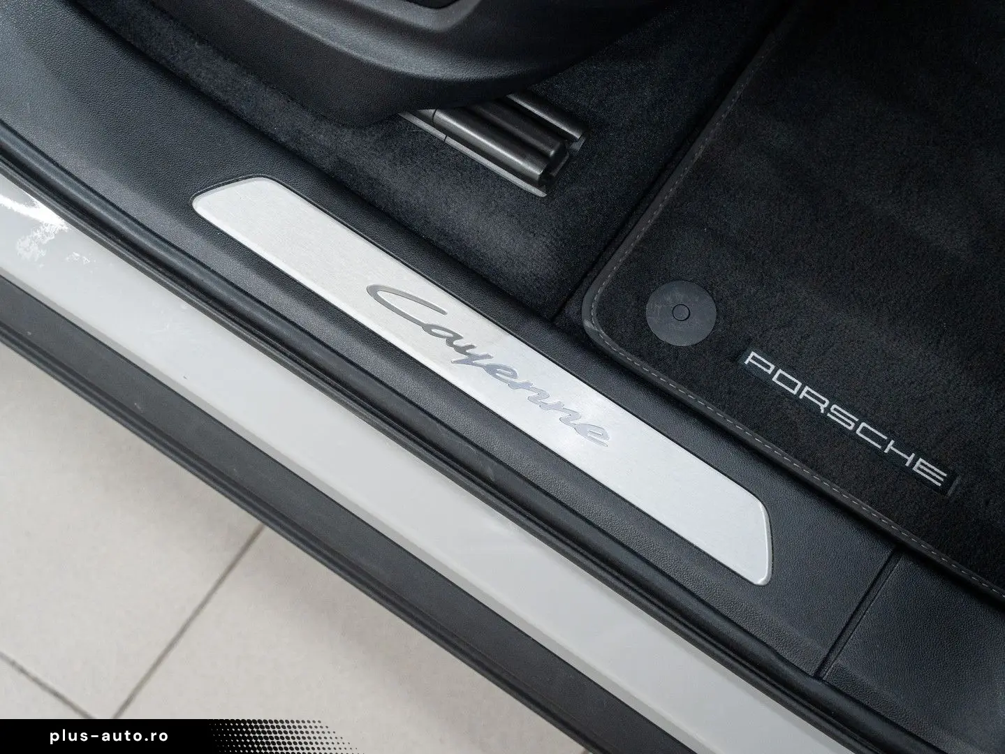 PORSCHE Cayenne E-Hybrid
