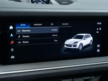 PORSCHE Cayenne E-Hybrid