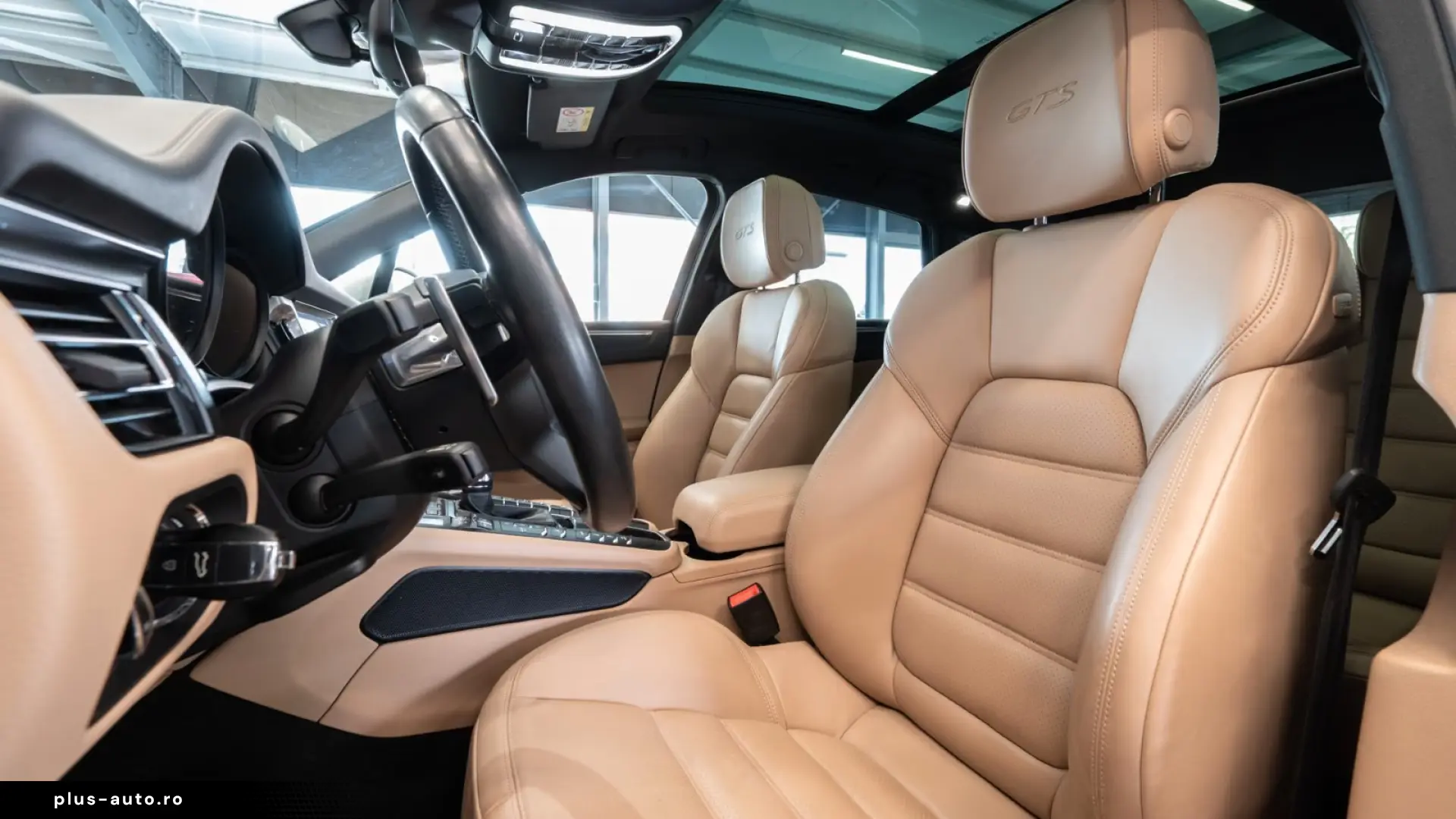 Porsche Macan GTS SPORT-DESIGN AHK ACC PANO 21-ZOLL