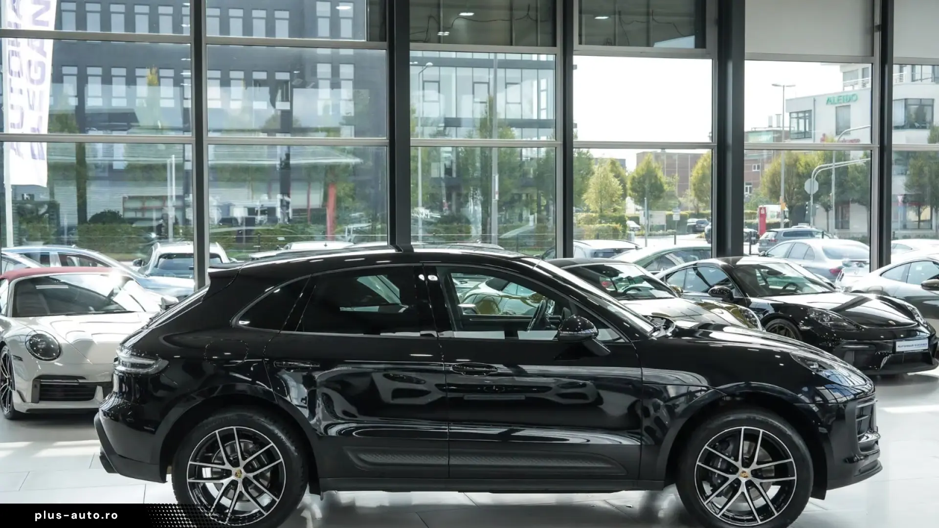 Porsche Macan PDK AIR SUSP PDLS  14-WAY 20 LM 1-HD