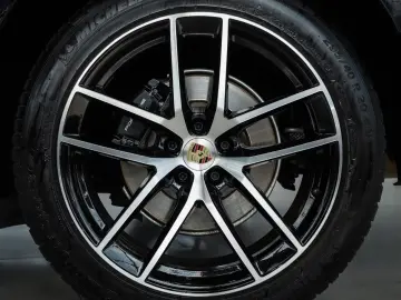 Porsche Macan PDK AIR SUSP PDLS  14-WAY 20 LM 1-HD