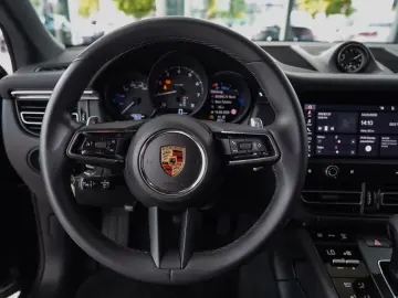 Porsche Macan PDK AIR SUSP PDLS  14-WAY 20 LM 1-HD