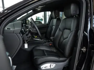 Porsche Macan PDK AIR SUSP PDLS  14-WAY 20 LM 1-HD