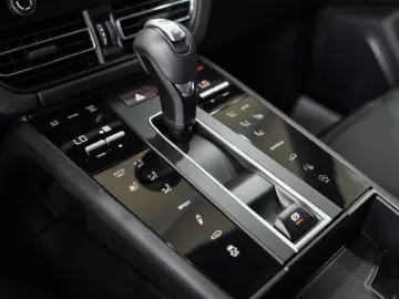 Porsche Macan PDK AIR SUSP PDLS  14-WAY 20 LM 1-HD