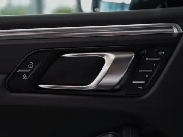 Porsche Macan PDK AIR SUSP PDLS  14-WAY 20 LM 1-HD