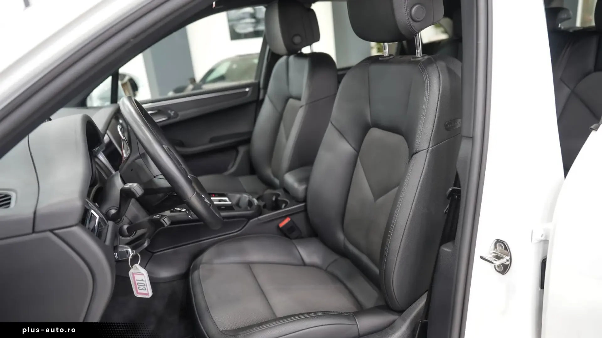 Porsche Macan SOUND-PACKAGE  LED 1.HAND