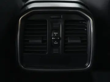 Porsche Macan SOUND-PACKAGE  LED 1.HAND
