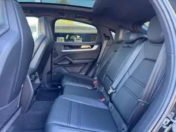 PORSCHE Cayenne Coupe E-Hybrid MATRIX PANO BOSE 360 KAM