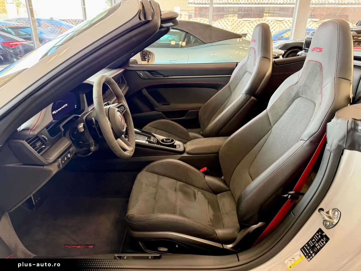 PORSCHE 911 992 Carrera 4 GTS Cabrio