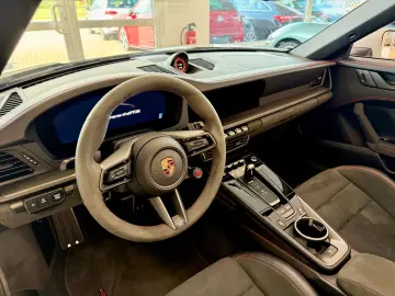 PORSCHE 911 992 Carrera 4 GTS Cabrio