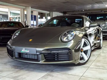 PORSCHE 911 Turbo 50 Jahre Carbondach Heritage Burm 360