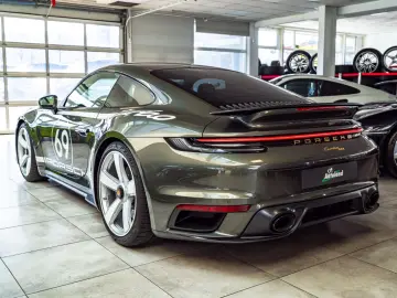 PORSCHE 911 Turbo 50 Jahre Carbondach Heritage Burm 360