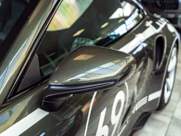 PORSCHE 911 Turbo 50 Jahre Carbondach Heritage Burm 360