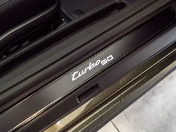 PORSCHE 911 Turbo 50 Jahre Carbondach Heritage Burm 360