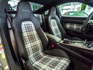 PORSCHE 911 Turbo 50 Jahre Carbondach Heritage Burm 360
