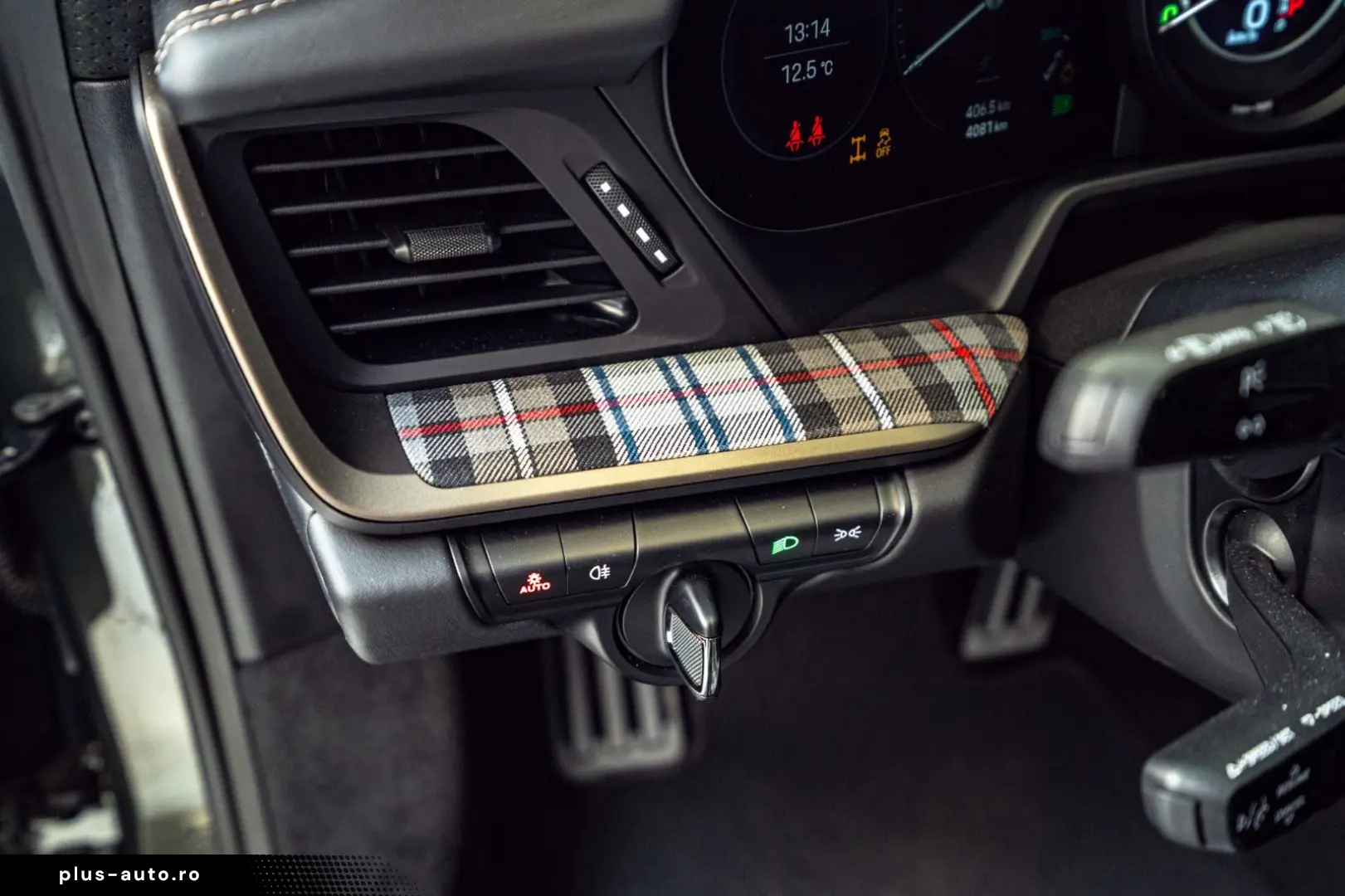 PORSCHE 911 Turbo 50 Jahre Carbondach Heritage Burm 360