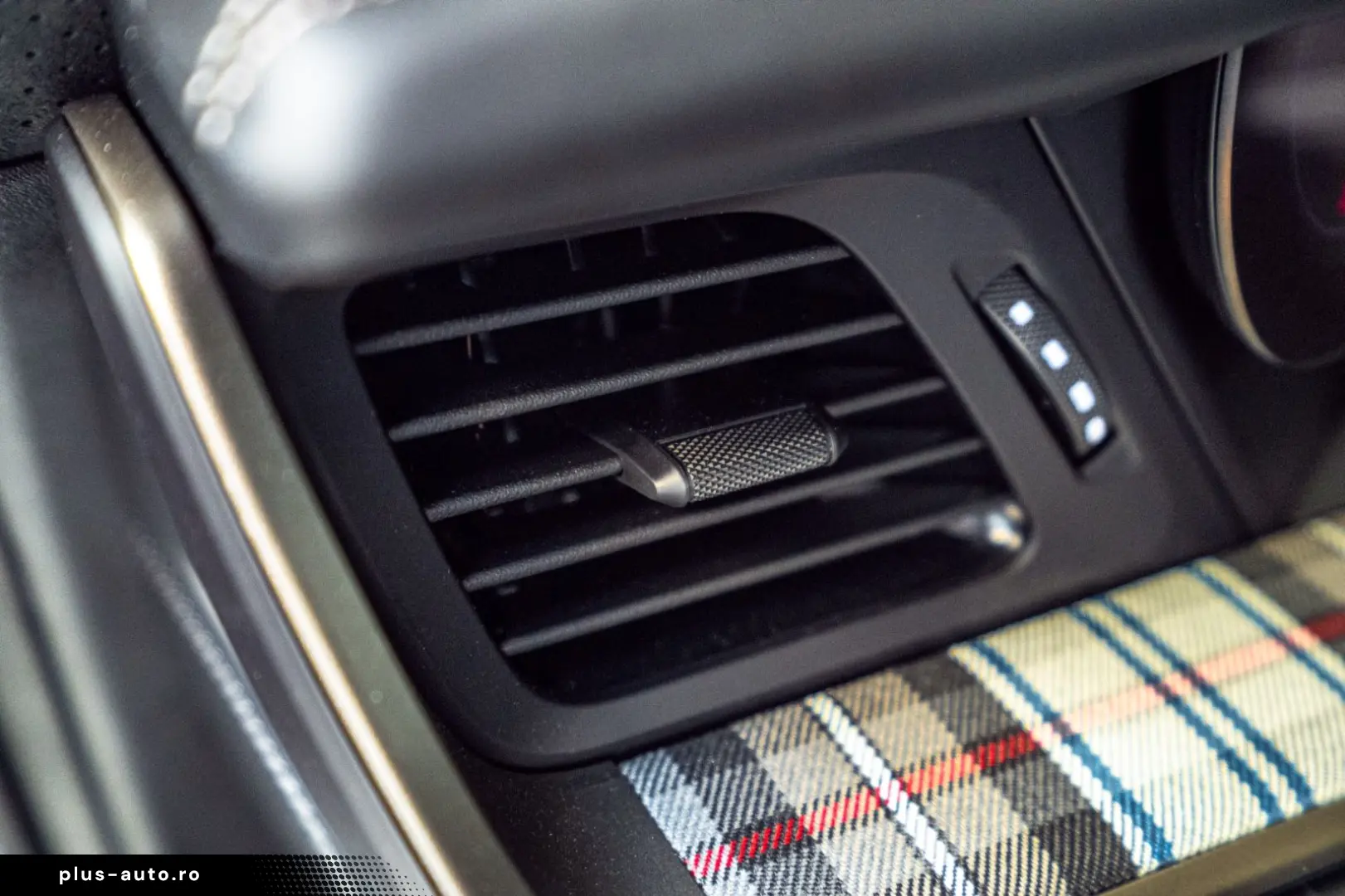 PORSCHE 911 Turbo 50 Jahre Carbondach Heritage Burm 360