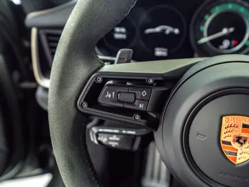 PORSCHE 911 Turbo 50 Jahre Carbondach Heritage Burm 360
