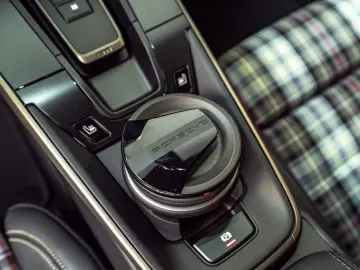 PORSCHE 911 Turbo 50 Jahre Carbondach Heritage Burm 360