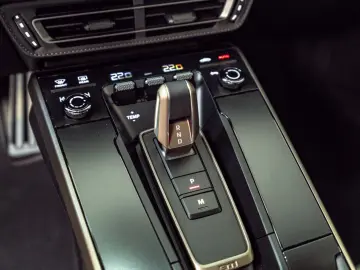 PORSCHE 911 Turbo 50 Jahre Carbondach Heritage Burm 360