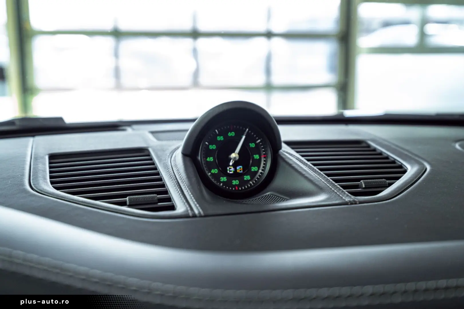 PORSCHE 911 Turbo 50 Jahre Carbondach Heritage Burm 360