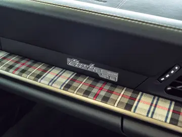 PORSCHE 911 Turbo 50 Jahre Carbondach Heritage Burm 360