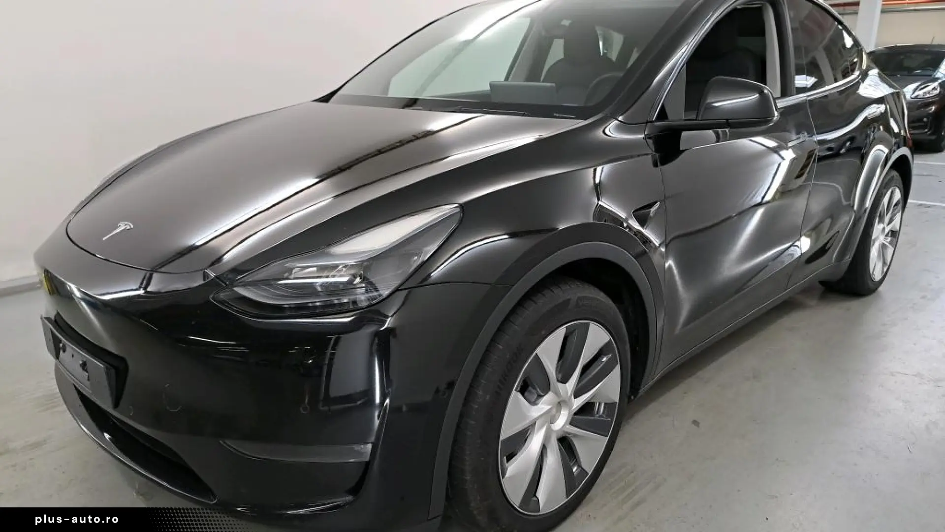 Tesla Model Y Long Range Dual 4WD