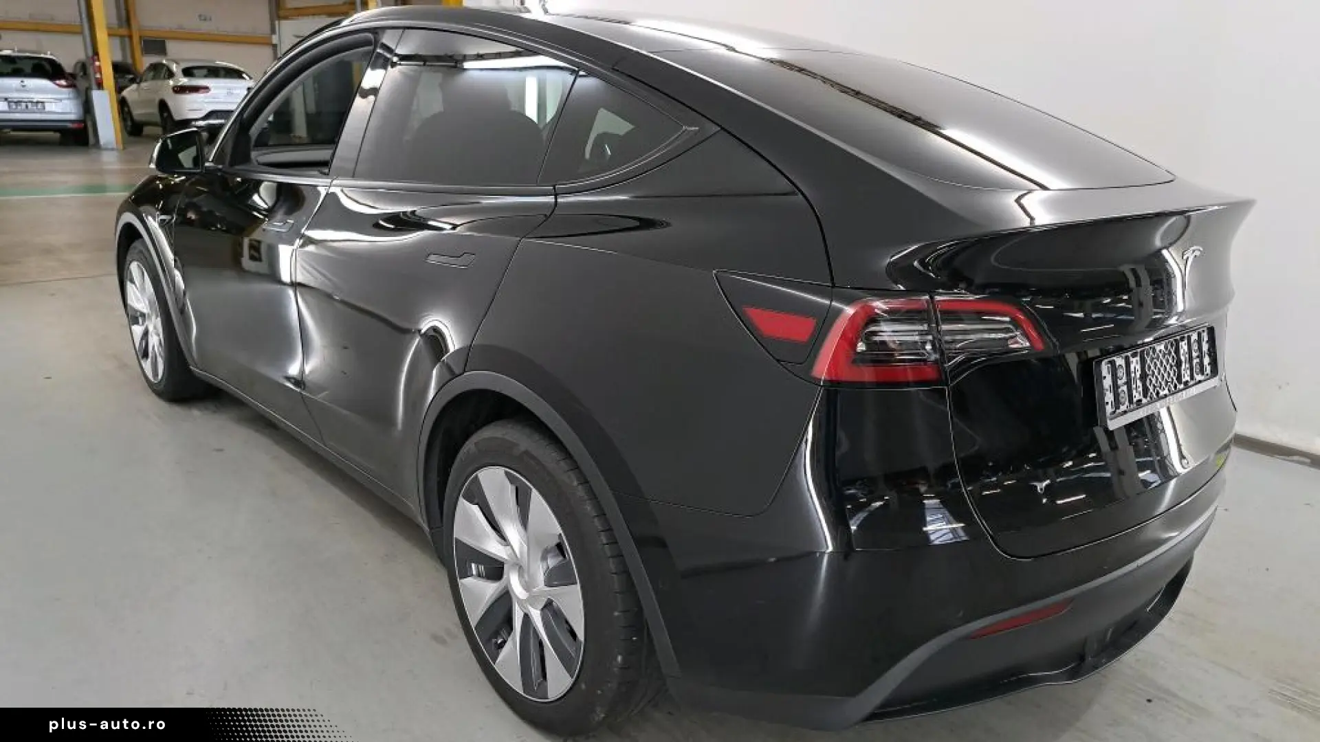 Tesla Model Y Long Range Dual 4WD