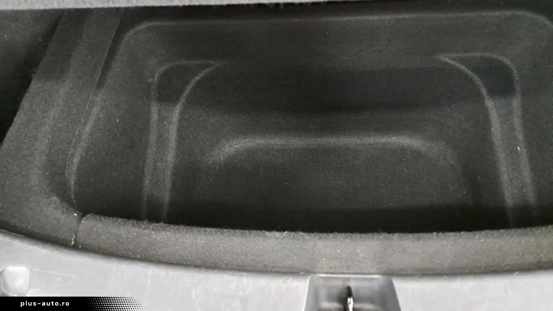 Tesla Model Y Long Range Dual 4WD