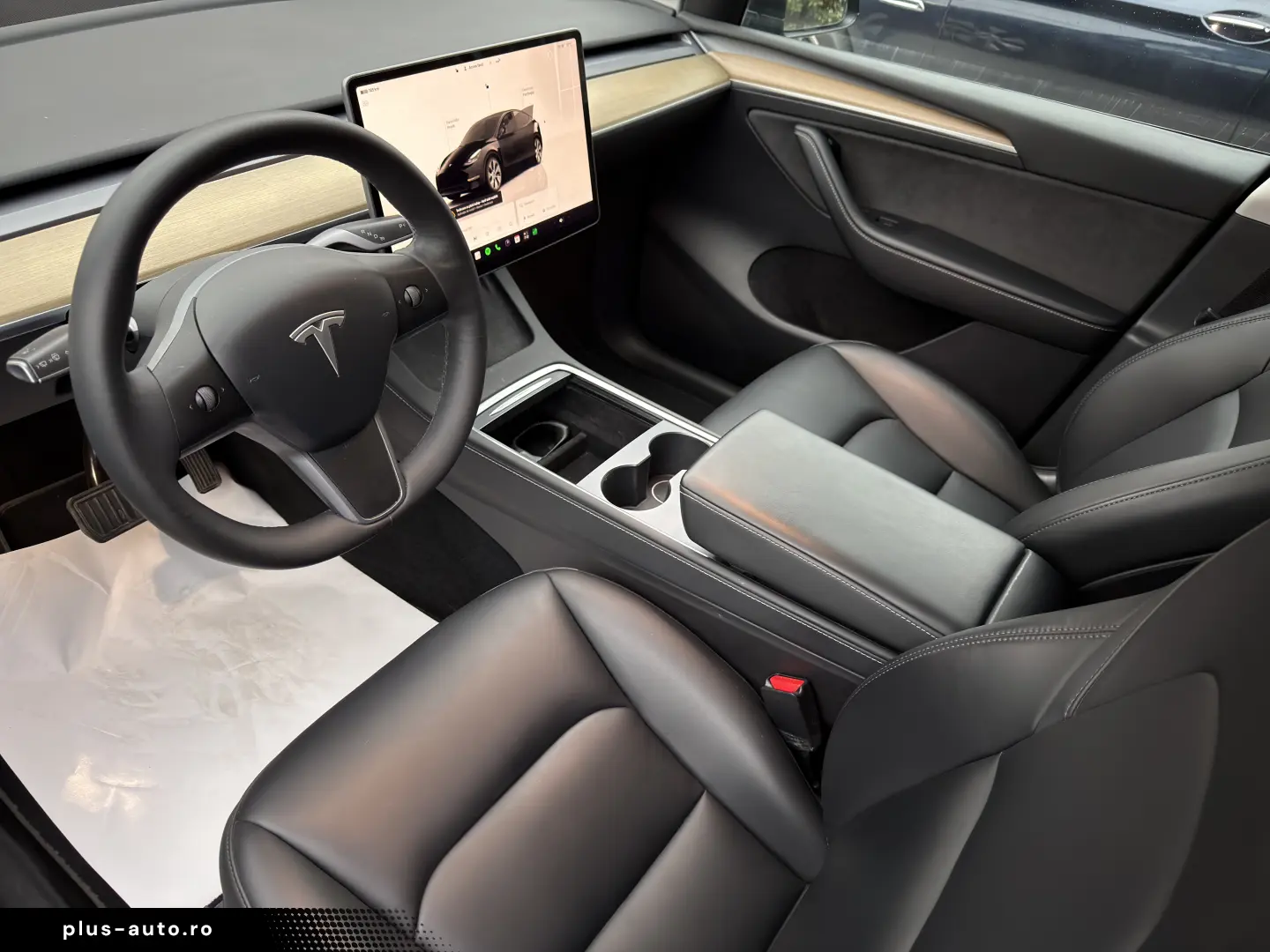 Tesla Model Y Long Range Dual 4WD