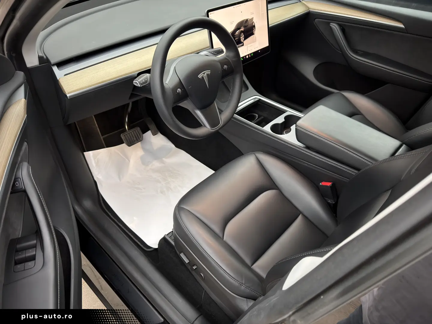 Tesla Model Y Long Range Dual 4WD