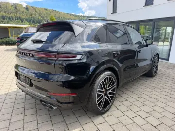 PORSCHE Cayenne S E-Hybrid SportDesign HD-Matrix Inno 22