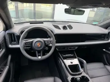 PORSCHE Cayenne S E-Hybrid SportDesign HD-Matrix Inno 22