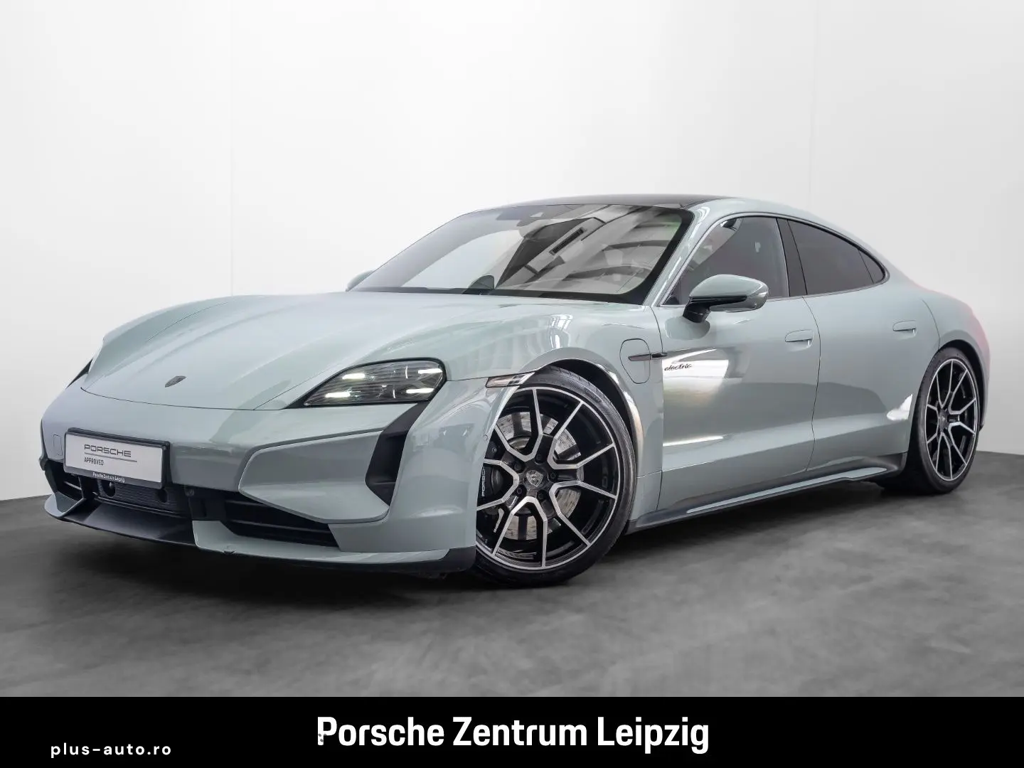 PORSCHE Taycan Turbo Burmester ActiveRide