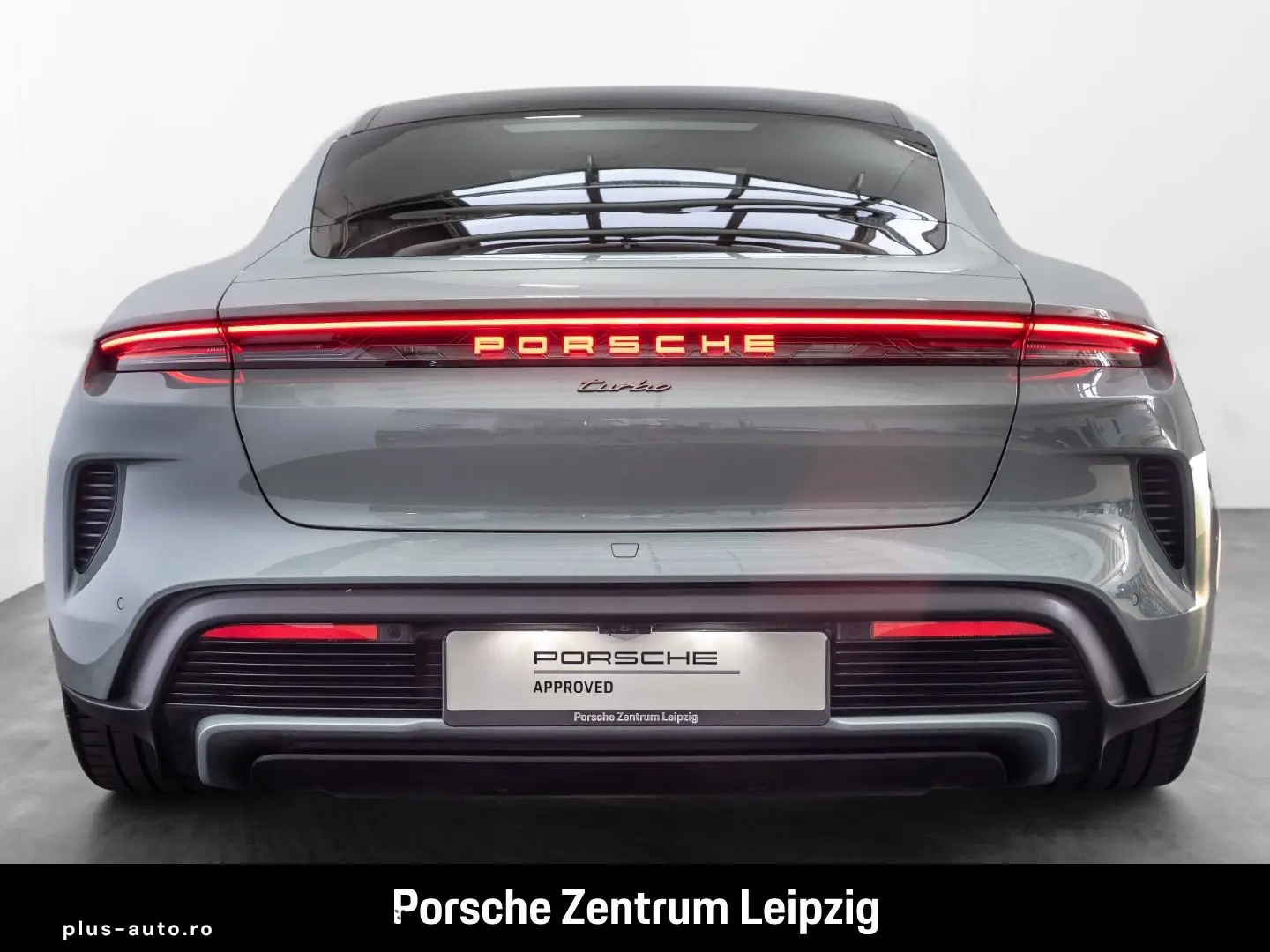 PORSCHE Taycan Turbo Burmester ActiveRide