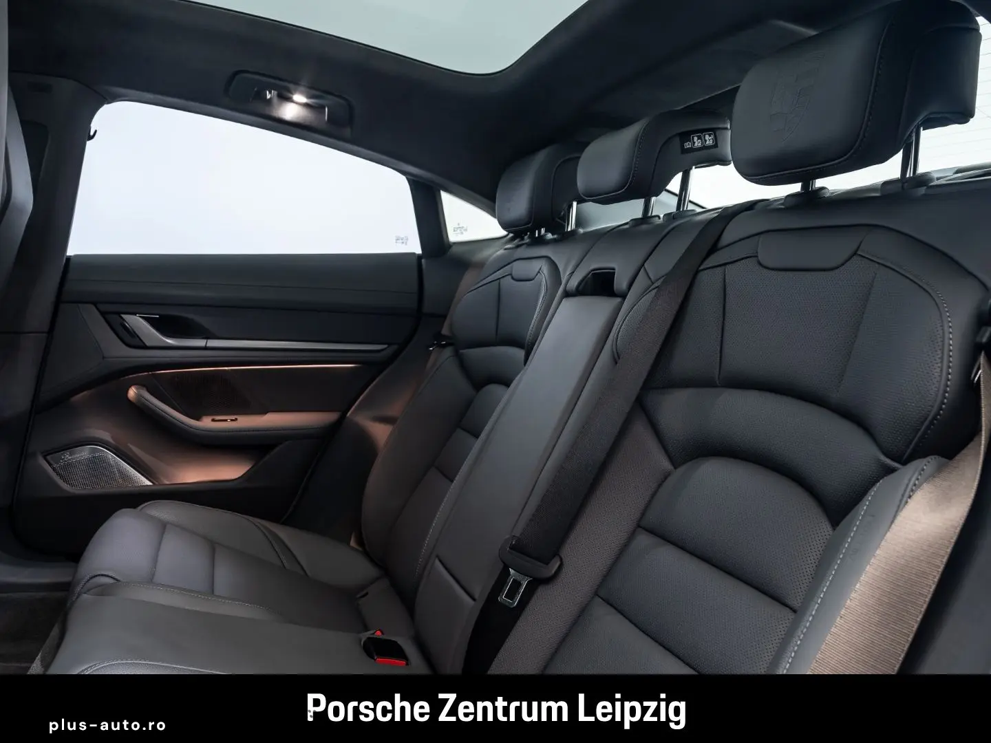 PORSCHE Taycan Turbo Burmester ActiveRide
