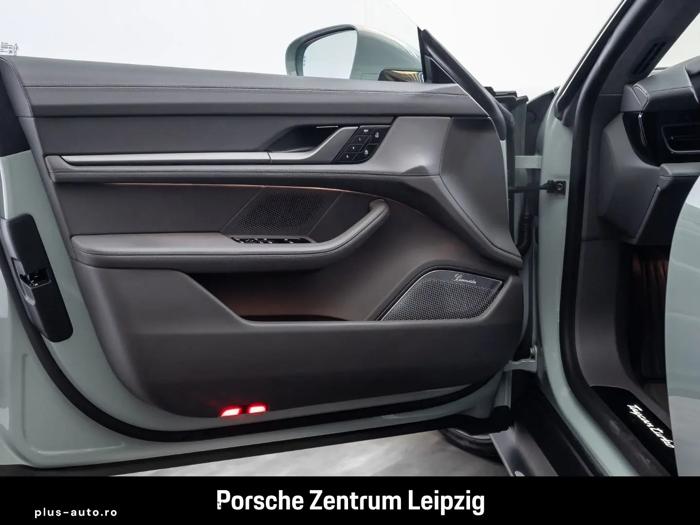 PORSCHE Taycan Turbo Burmester ActiveRide