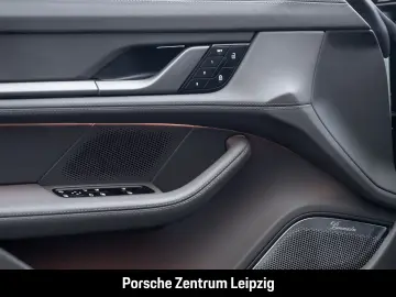 PORSCHE Taycan Turbo Burmester ActiveRide