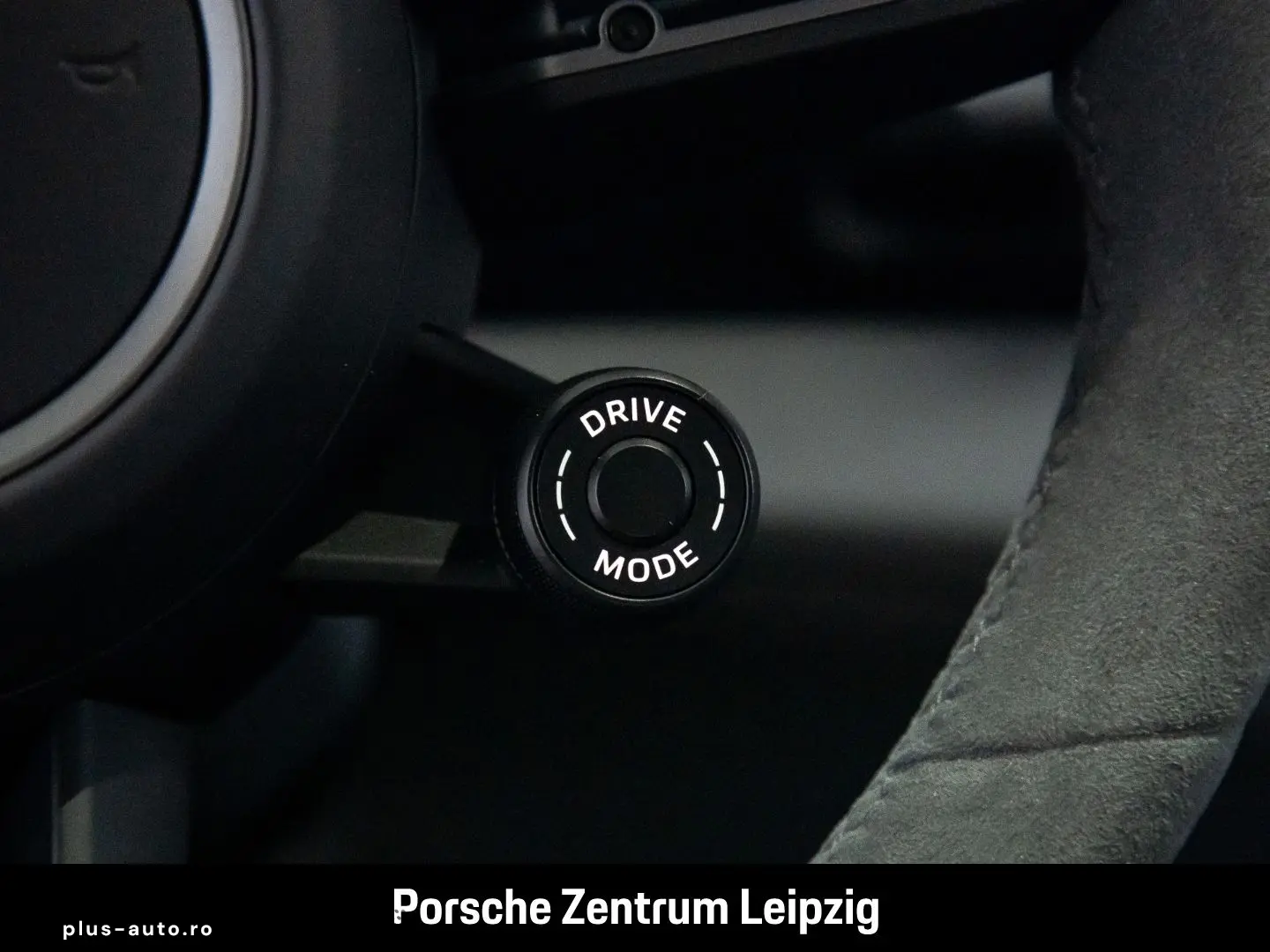 PORSCHE Taycan Turbo Burmester ActiveRide