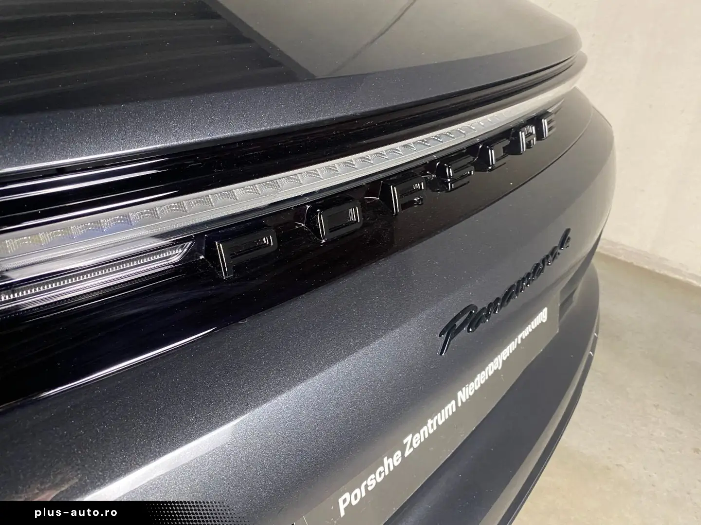 PORSCHE Panamera 4   SportDesign Paket   Surround View