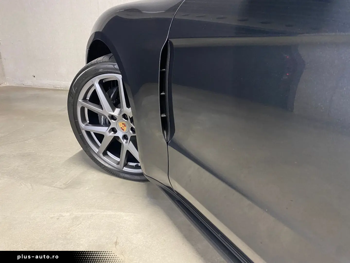PORSCHE Panamera 4   SportDesign Paket   Surround View