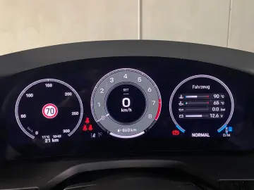 PORSCHE Panamera 4   SportDesign Paket   Surround View