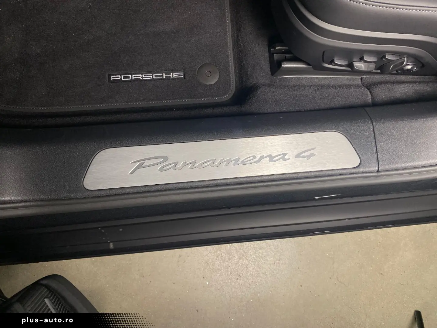 PORSCHE Panamera 4   SportDesign Paket   Surround View