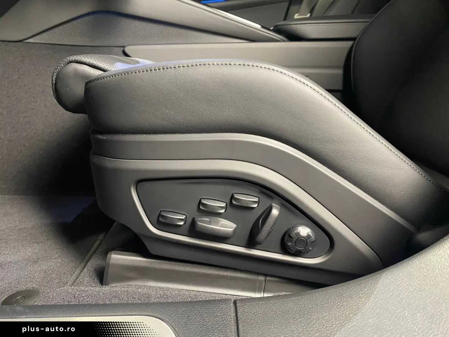 PORSCHE Panamera 4   SportDesign Paket   Surround View