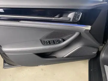 PORSCHE Panamera 4   SportDesign Paket   Surround View