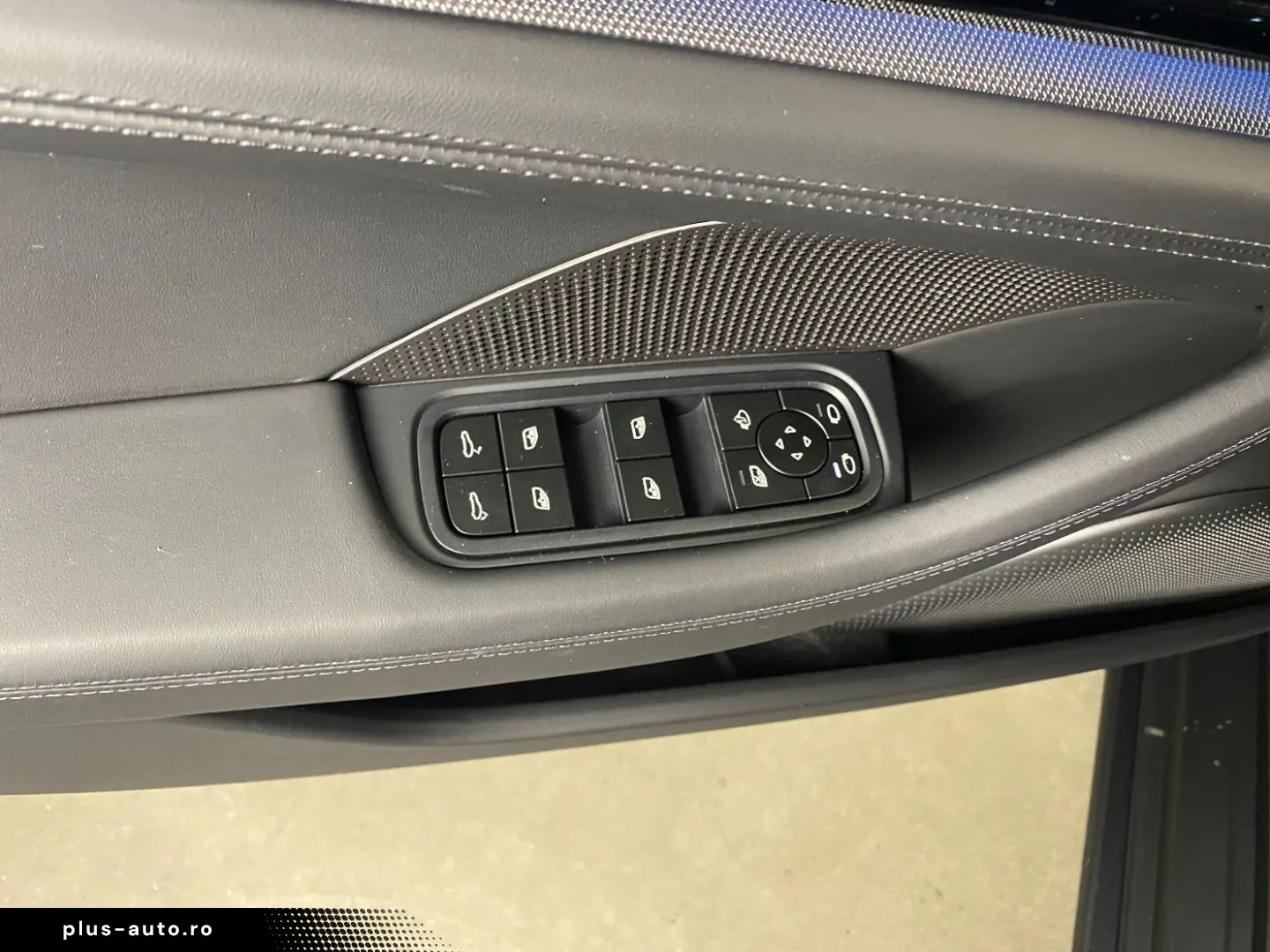 PORSCHE Panamera 4   SportDesign Paket   Surround View